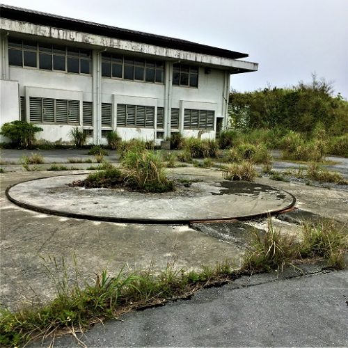 名護市の多野岳にあった「防空ホークミサイル発射台跡」