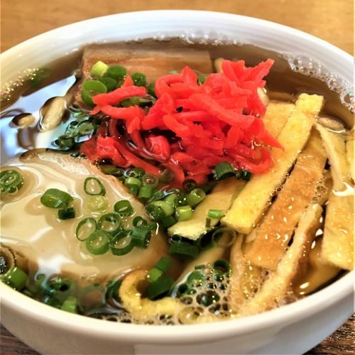 渡嘉敷村阿波連の「喰呑屋バラック 」で唐揚げ定食と沖縄そばをいただきました！