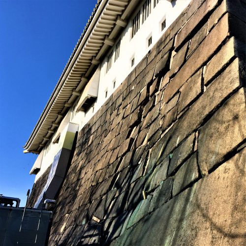 大阪城天守閣の「天守台石垣の爆撃被害跡」